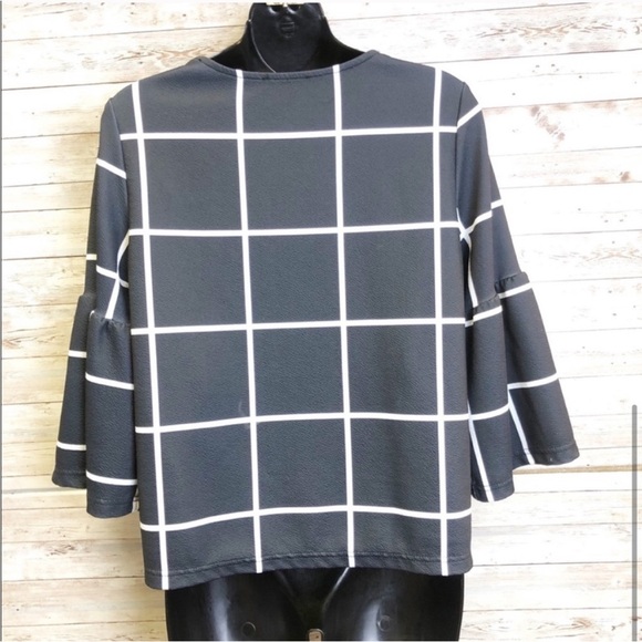 3 for $10 🛍️ SHEIN Grid Design Quarter Sleeve Ruffle Flowy Blouse - Picture 6 of 7
